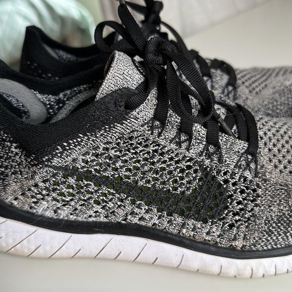 Nike Free Run Flyknit - Picture 5 of 5